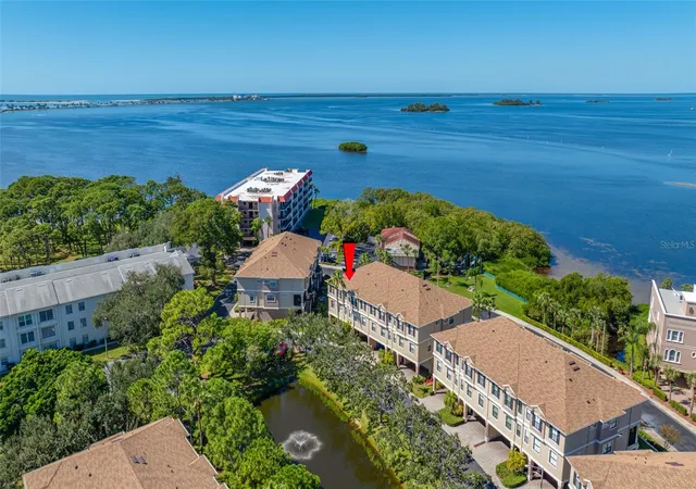 Photo 2 of Townhouse for sale at 580 Bella Loop, Dunedin, FL 34698 | MLS# TB8560098 | Listing updated on 2026-10-23