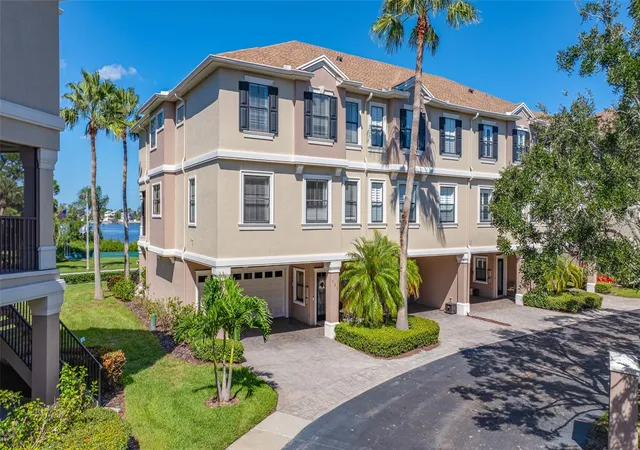 Photo 4 of Townhouse for sale at 580 Bella Loop, Dunedin, FL 34698 | MLS# TB8560098 | Listing updated on 2026-10-23