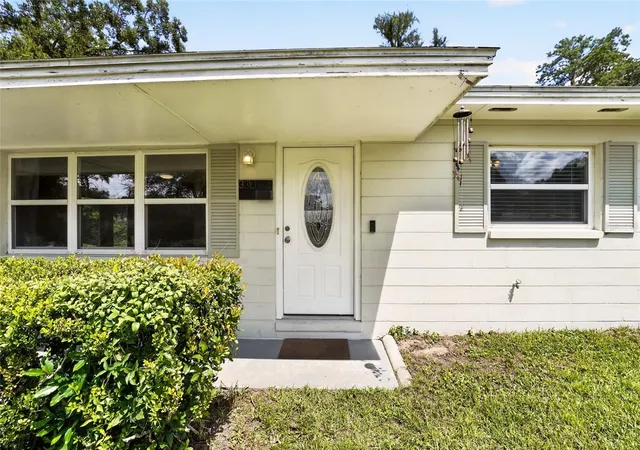 Photo 3 of Single family home for sale at 3310 NW 30th Avenue, Gainesville, FL 32605 | MLS# GC544332 | Listing updated on 2026-10-27