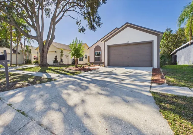 Photo 4 of Single family home for sale at 11108 Windpoint Dr, Tampa, FL 33635 | MLS# TB8560101 | Listing updated on 2026-10-23