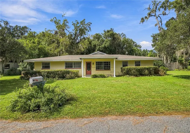 Single family home for sale at 1324 SE 33rd Terrace, OCALA, FL 34471 | MLS# G5119311
