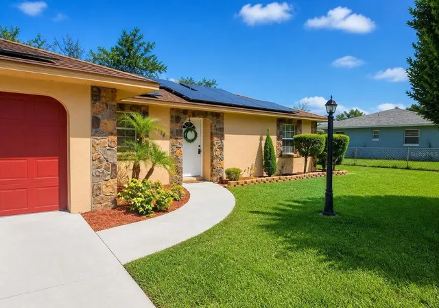 Photo 1 of Single family home for sale at 2074 W Hibiscus Rd, Avon Park, FL 33825 | MLS# A4710324 | Listing updated on 2026-10-27