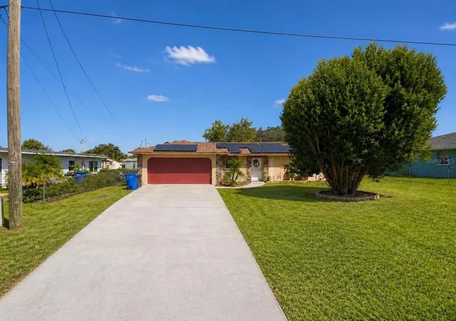 Photo 4 of Single family home for sale at 2074 W Hibiscus Rd, Avon Park, FL 33825 | MLS# A4710324 | Listing updated on 2026-10-27