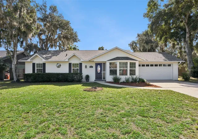 Single family home for sale at 5246 Royal Oak Dr, FRUITLAND PARK, FL 34731 | MLS# G5119315