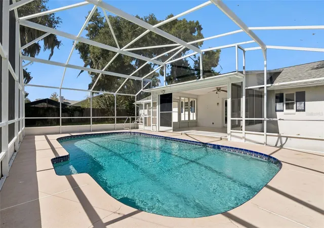 Photo 1 of Single family home for sale at 5246 Royal Oak Dr, Fruitland Park, FL 34731 | MLS# G5119315 | Listing updated on 2026-10-23