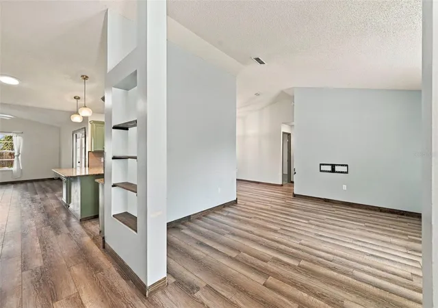 Photo 2 of Single family home for sale at 6906 Sawmill Blvd, Ocoee, FL 34761 | MLS# S5159933 | Listing updated on 2026-10-29