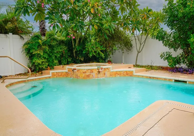 Photo 2 of Single family home for sale at 6782 33rd Avenue N, Saint Petersburg, FL 33710 | MLS# TB8560123 | Listing updated on 2026-10-23