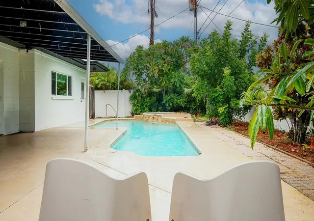 Photo 3 of Single family home for sale at 6782 33rd Avenue N, Saint Petersburg, FL 33710 | MLS# TB8560123 | Listing updated on 2026-10-23