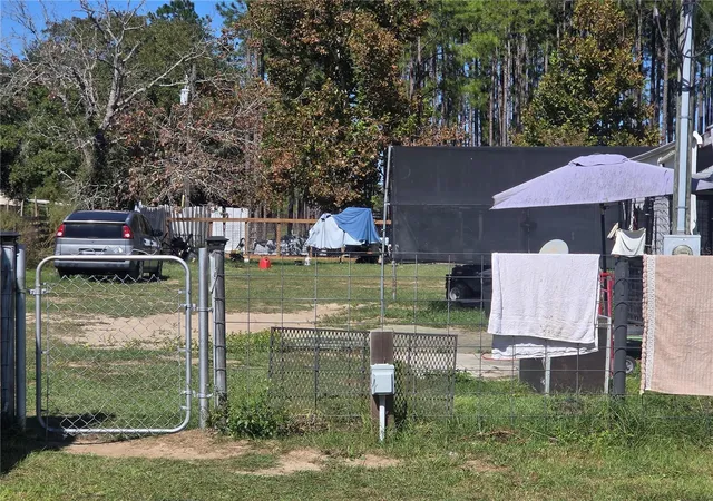 Photo 3 of Manufactured home for sale at 9545 SE 155th Street, Summerfield, FL 34491 | MLS# OM734419 | Listing updated on 2026-10-30