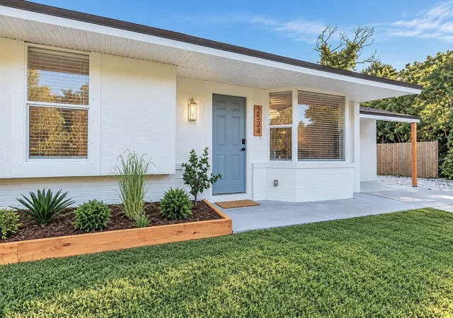 Photo 1 of Single family home for sale at 2524 Collingswood Blvd, Port Charlotte, FL 33948 | MLS# C7532284 | Listing updated on 2026-10-23