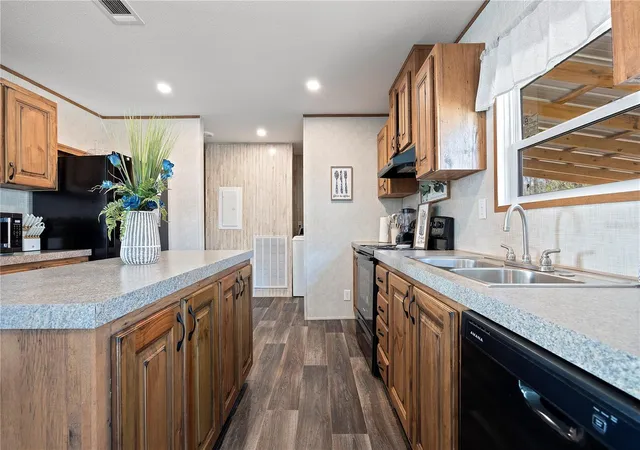 Photo 3 of Manufactured home for sale at 387 NW Lamar Pl, Lake City, FL 32055 | MLS# GC544339 | Listing updated on 2026-10-22