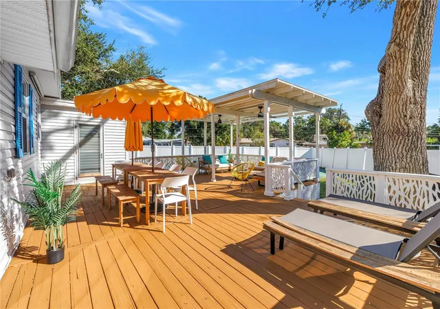 Photo 3 of Single family home for sale at 10804 Seminole Dr N, Saint Petersburg, FL 33708 | MLS# TB8560141 | Listing updated on 2026-10-25