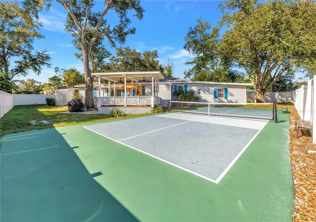 Photo 4 of Single family home for sale at 10804 Seminole Dr N, Saint Petersburg, FL 33708 | MLS# TB8560141 | Listing updated on 2026-10-25