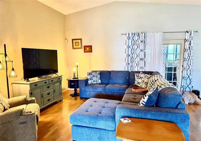 Photo 2 of Single family home for sale at 1564 Cougar Ct, Casselberry, FL 32707 | MLS# O6451538 | Listing updated on 2026-10-22