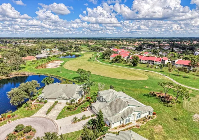 Photo 4 of House for sale at 748 Connemara Ct, Venice, FL 34292 | MLS# N6146298 | Listing updated on 2026-10-28