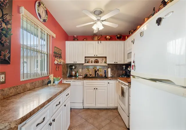 Photo 4 of Condo for sale at 11609 Bayonet Ln, New Port Richey, FL 34654 | MLS# W7890492 | Listing updated on 2026-10-22