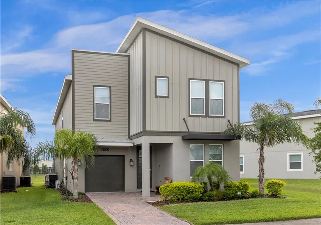Photo 1 of Single family home for sale at 8950 Cabot Cliffs Dr, Davenport, FL 33896 | MLS# O6451549 | Listing updated on 2026-10-22
