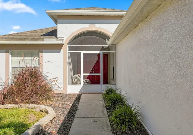 Photo 3 of Single family home for sale at 9608 Rolling Cir, San Antonio, FL 33576 | MLS# TB8560166 | Listing updated on 2026-10-29
