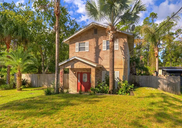 Single family home for sale at 1950 9th Avenue, DELAND, FL 32724 | MLS# V4951927