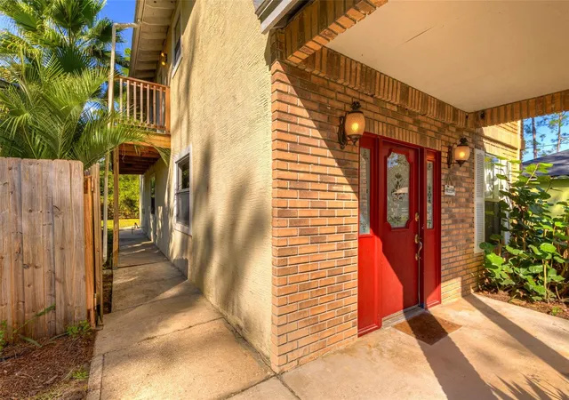 Photo 2 of Single family home for sale at 1950 9th Avenue, Deland, FL 32724 | MLS# V4951927 | Listing updated on 2026-10-23