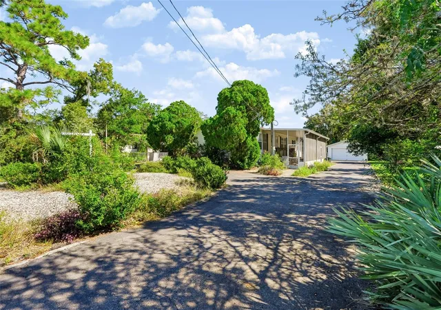 Photo 1 of Single family home for sale at 13616 Litewood Dr, Hudson, FL 34669 | MLS# TB8560188 | Listing updated on 2026-10-26