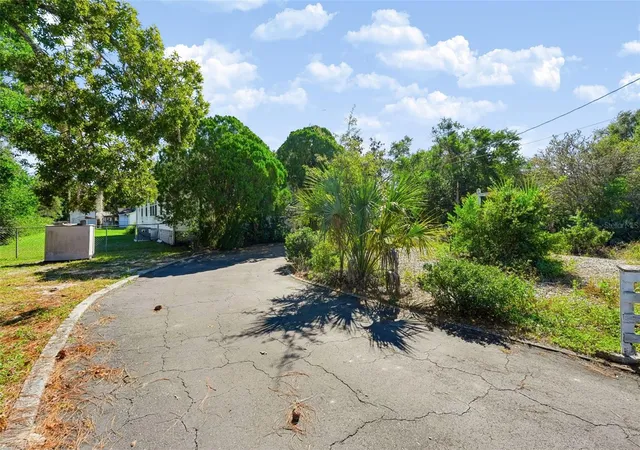 Photo 2 of Single family home for sale at 13616 Litewood Dr, Hudson, FL 34669 | MLS# TB8560188 | Listing updated on 2026-10-26