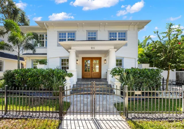 Photo 3 of Single family home for sale at 816 15th Avenue NE, Saint Petersburg, FL 33704 | MLS# TB8560192 | Listing updated on 2026-10-26