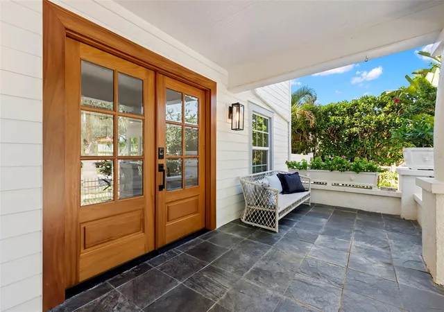 Photo 4 of Single family home for sale at 816 15th Avenue NE, Saint Petersburg, FL 33704 | MLS# TB8560192 | Listing updated on 2026-10-26