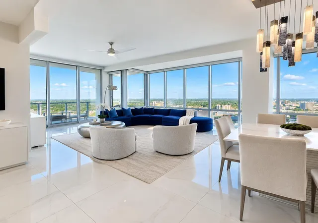Photo 1 of Condo for sale at 150 E Robinson St #29B, Orlando, FL 32801 | MLS# O6451577 | Listing updated on 2026-10-22