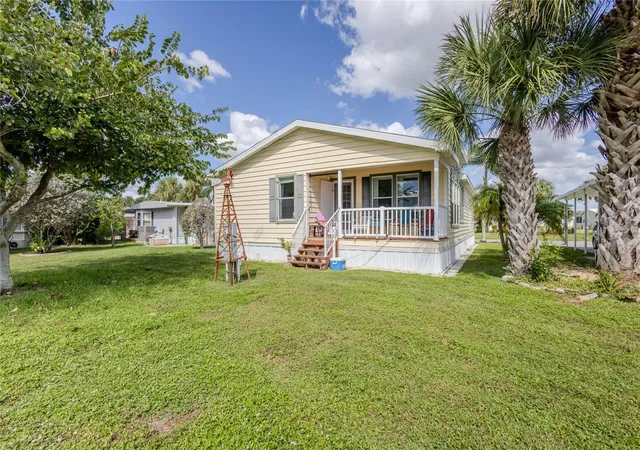 Photo 3 of Manufactured home for sale at 2100 Kings Hwy #16, Port Charlotte, FL 33980 | MLS# C7532292 | Listing updated on 2026-10-27