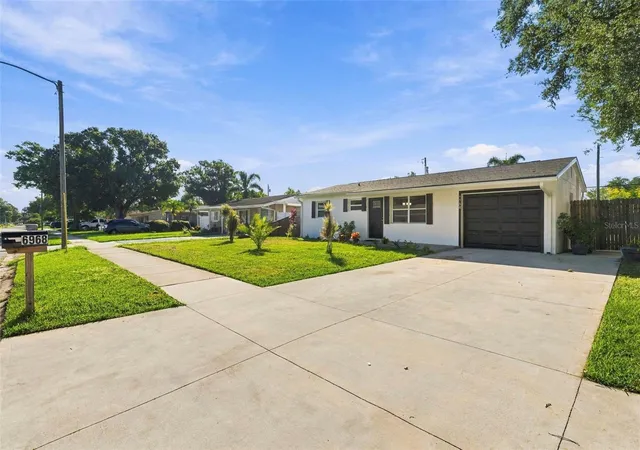 Photo 3 of Single family home for sale at 6968 80th Avenue N, Pinellas Park, FL 33781 | MLS# TB8560199 | Listing updated on 2026-10-24