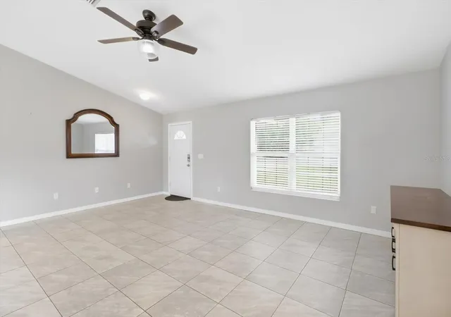 Photo 3 of Single family home for sale at 8372 SE 156th Street, Summerfield, FL 34491 | MLS# OM734429 | Listing updated on 2026-10-22