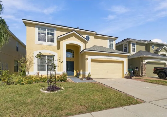 Photo 2 of Single family home for sale at 13538 Hidden Forest Cir, Orlando, FL 32828 | MLS# O6451585 | Listing updated on 2026-10-23