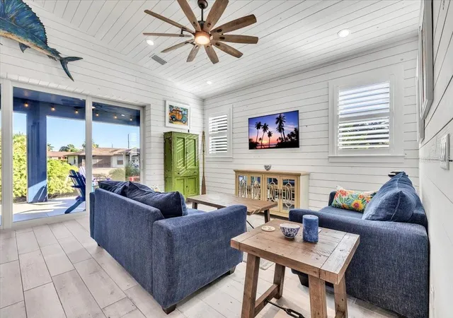 Photo 4 of Single family home for sale at 28492 Royal Palm Dr, Punta Gorda, FL 33982 | MLS# C7532293 | Listing updated on 2026-10-23