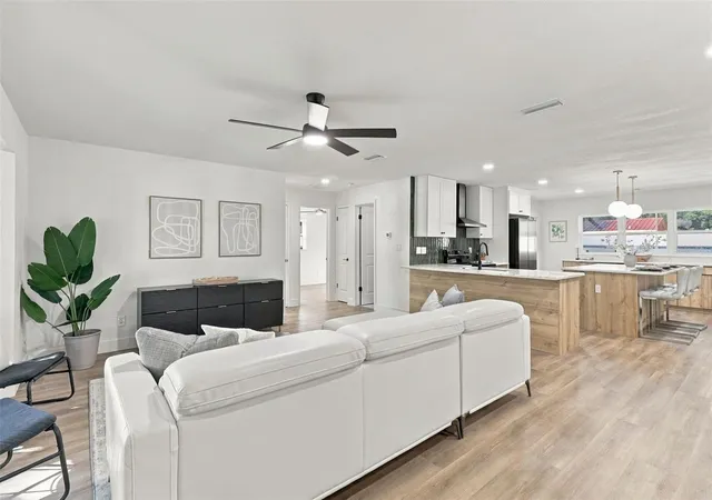 Photo 2 of Single family home for sale at 11218 116th Street, Largo, FL 33778 | MLS# TB8560208 | Listing updated on 2026-10-28
