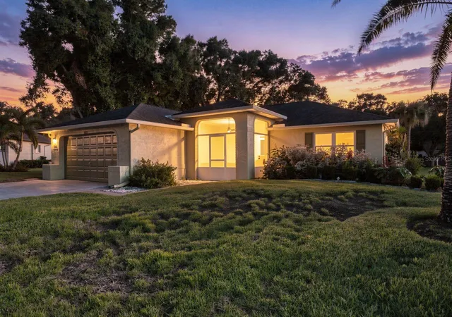 Photo 2 of Single family home for sale at 3812 Tarpon Pointe Cir, Palm Harbor, FL 34684 | MLS# TB8560210 | Listing updated on 2026-10-24