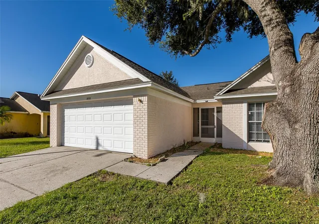 Photo 2 of Single family home for sale at 8150 Tom Sawyer Dr, Tampa, FL 33637 | MLS# TB8560211 | Listing updated on 2026-10-23