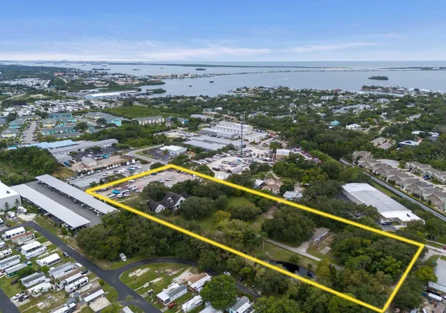Single family home for sale at 109 Old Oak Ln, PALM HARBOR, FL 34683 | MLS# TB8560224