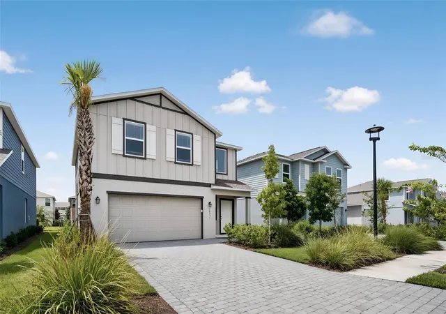 Photo 2 of Single family home for sale at 18051 Mellon St, Parrish, FL 34219 | MLS# A4710369 | Listing updated on 2026-10-23