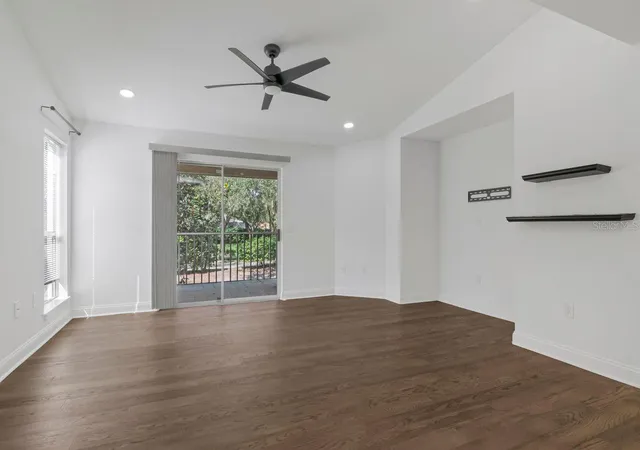 Photo 4 of Condo for sale at 9481 Highland Oak Dr #514, Tampa, FL 33647 | MLS# TB8560229 | Listing updated on 2026-10-23