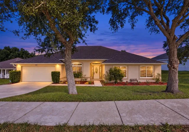 Photo 1 of Single family home for sale at 1254 N Ridge Blvd, Clermont, FL 34711 | MLS# O6451604 | Listing updated on 2026-10-23