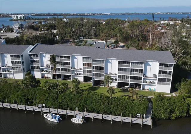 Condo for sale at 1401 S Mccall Rd #B-306, ENGLEWOOD, FL 34223 | MLS# D6149290