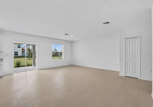Photo 4 of Single family home for sale at 18111 Mellon St, Parrish, FL 34219 | MLS# A4710374 | Listing updated on 2026-10-23