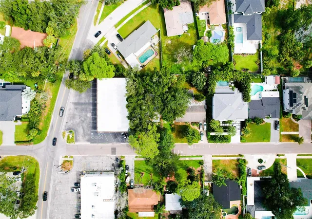 Photo 2 of Single family home for sale at 4713 W Leona St, Tampa, FL 33629 | MLS# TB8560237 | Listing updated on 2026-10-24