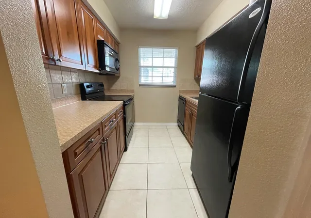 Photo 3 of Condo for sale at 4832 Tangerine Ave #4832, Winter Park, FL 32792 | MLS# O6451613 | Listing updated on 2026-10-27