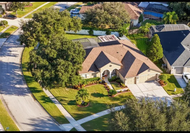 Photo 2 of Single family home for sale at 12541 Leatherleaf Dr, Tampa, FL 33626 | MLS# TB8560249 | Listing updated on 2026-10-27
