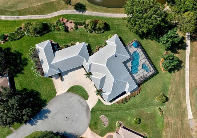 Photo 2 of Single family home for sale at 2851 Village Green Ct, Avon Park, FL 33825 | MLS# B4902402 | Listing updated on 2026-10-25
