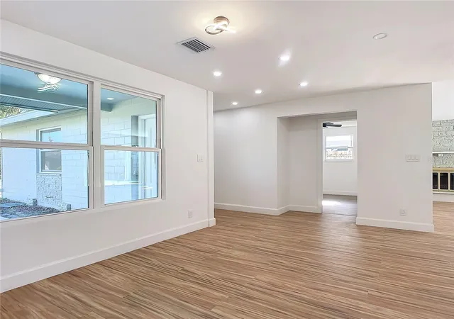 Photo 4 of Single family home for sale at 1428 Margina Ave, Daytona Beach, FL 32114 | MLS# S5159947 | Listing updated on 2026-10-22