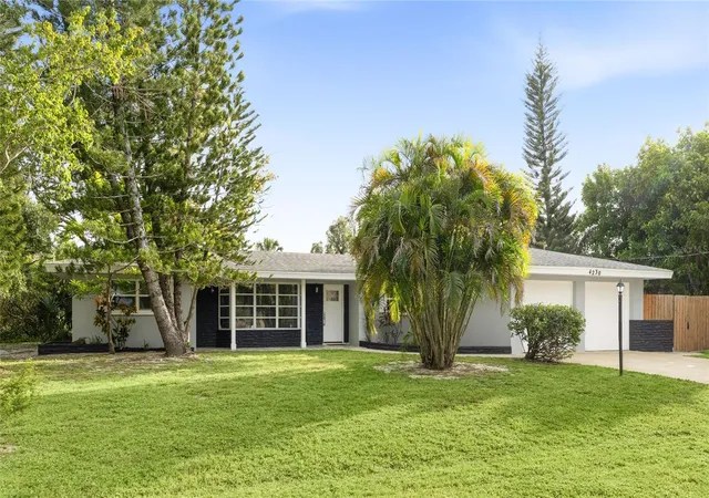 Photo 2 of Single family home for sale at 4230 Baird St, Sarasota, FL 34232 | MLS# A4710395 | Listing updated on 2026-10-29