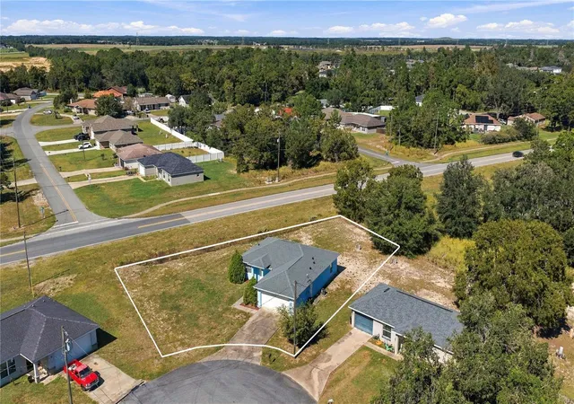 Photo 1 of Single family home for sale at 8 Oak Run Ct, Ocala, FL 34472 | MLS# OM734446 | Listing updated on 2026-10-22